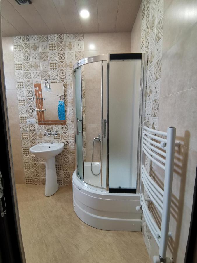 Guest House Eden Tbilisi Esterno foto