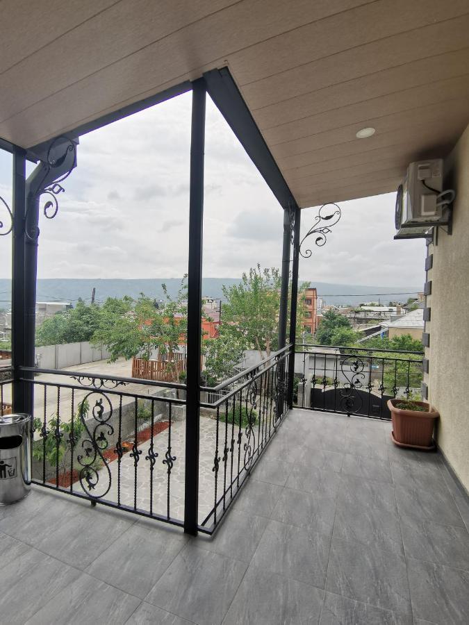 Guest House Eden Tbilisi Esterno foto
