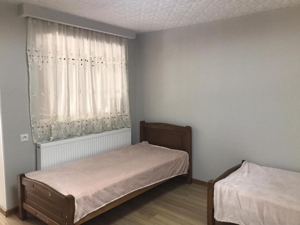 Guest House Eden Tbilisi Esterno foto